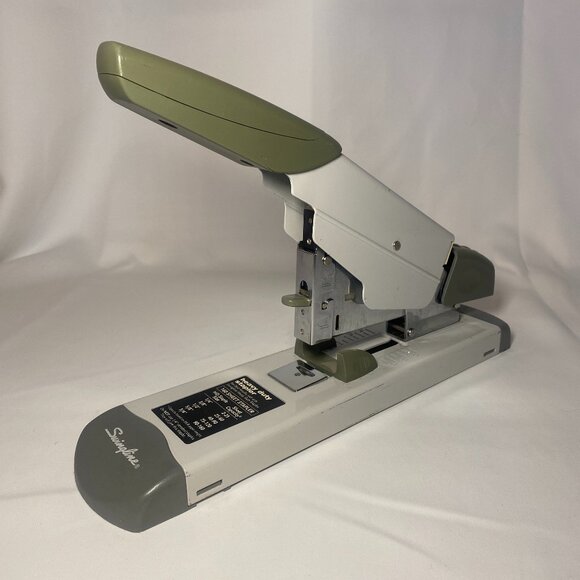 Swingline Heavy Duty Stapler 160 Sheet Capacity 39002 Taupe Gray Rear Load GUC - Picture 1 of 9
